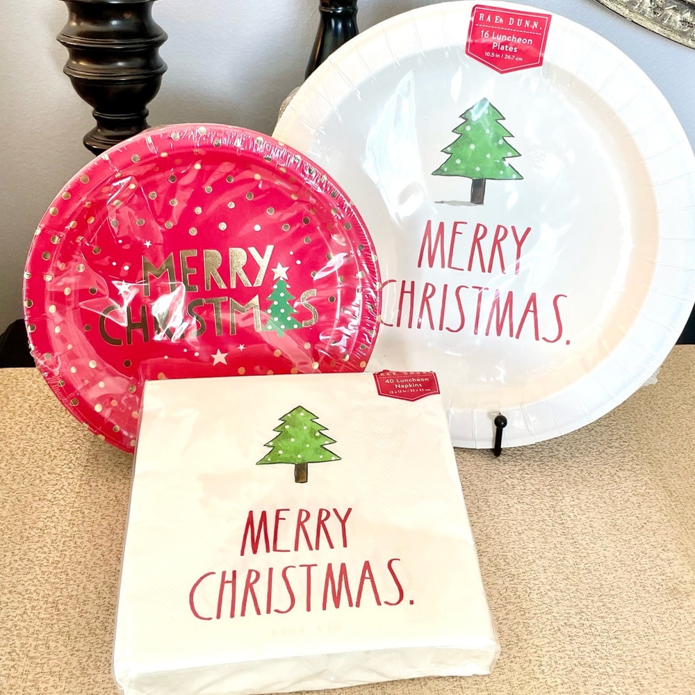 NWT Rae Dunn MERRY CHRISTMAS/CHRISTMAS TREE Party Plate Bundle